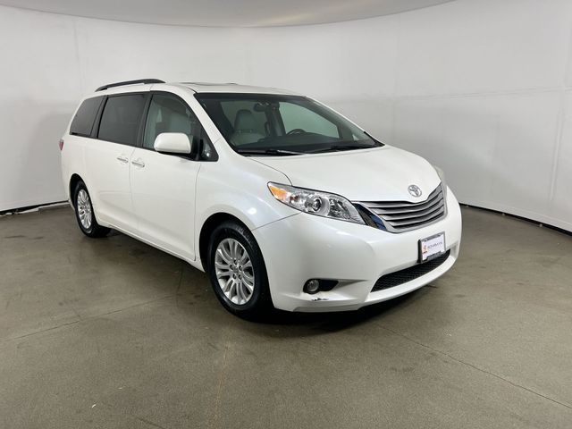 2016 Toyota Sienna XLE Premium