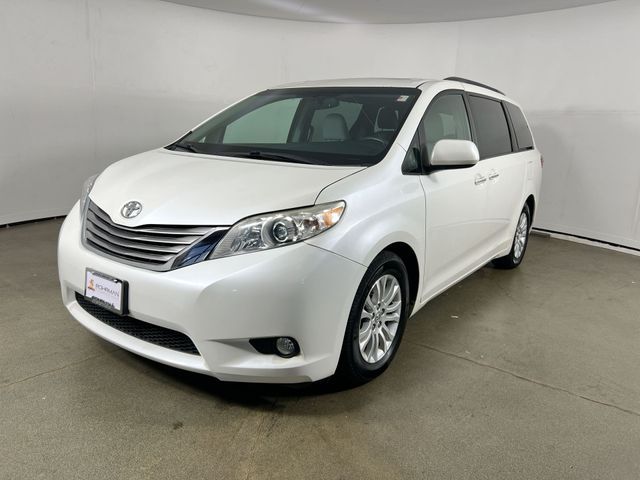 2016 Toyota Sienna XLE Premium