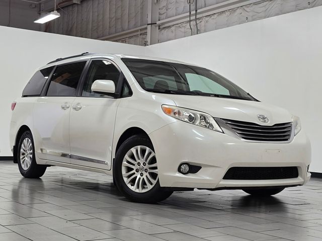 2016 Toyota Sienna 