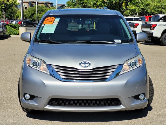 2016 Toyota Sienna XLE