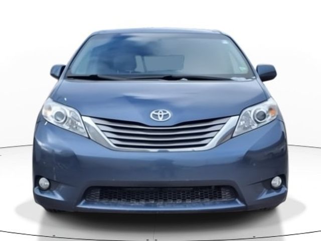 2016 Toyota Sienna 