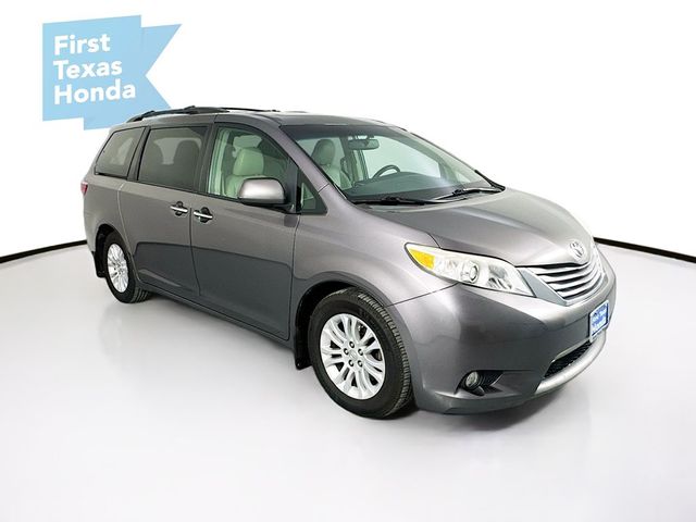 2016 Toyota Sienna 