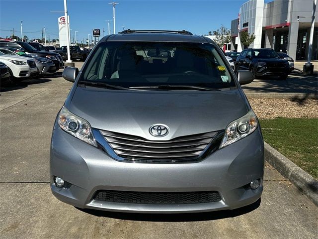 2016 Toyota Sienna 