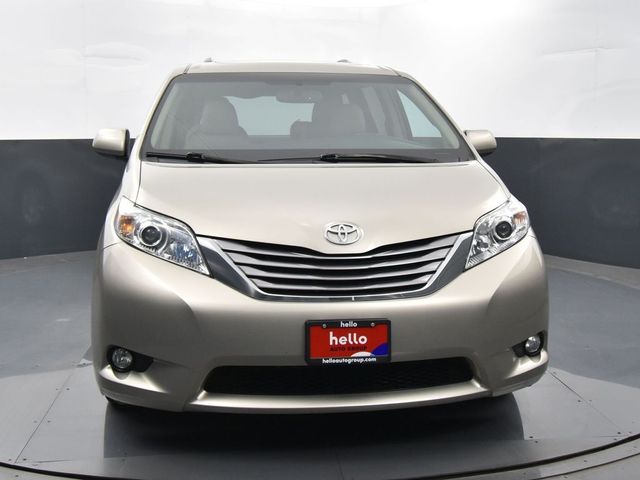 2016 Toyota Sienna XLE