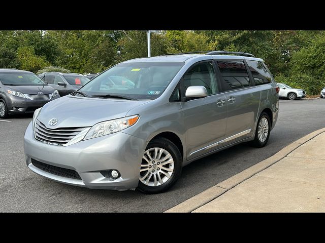 2016 Toyota Sienna 