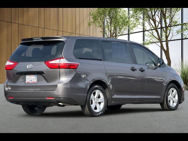 2016 Toyota Sienna L