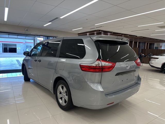 2016 Toyota Sienna L