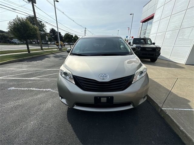 2016 Toyota Sienna L