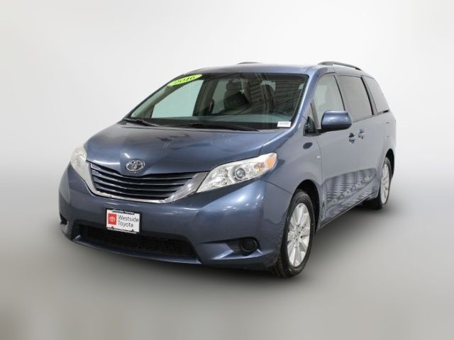 2016 Toyota Sienna LE