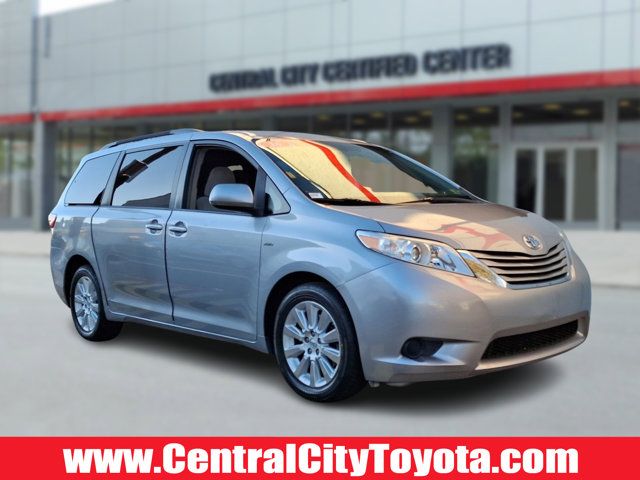 2016 Toyota Sienna LE