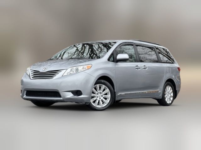 2016 Toyota Sienna LE