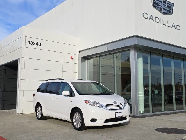 2016 Toyota Sienna LE