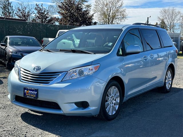 2016 Toyota Sienna LE