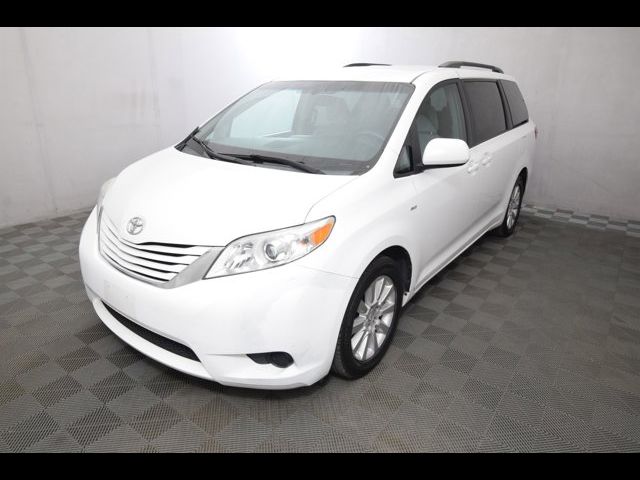 2016 Toyota Sienna LE