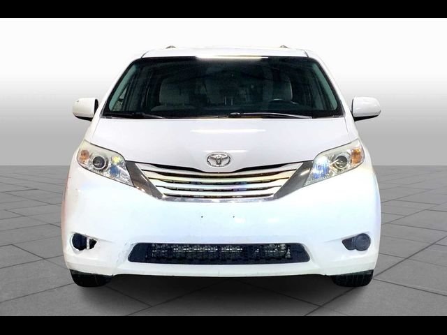 2016 Toyota Sienna LE