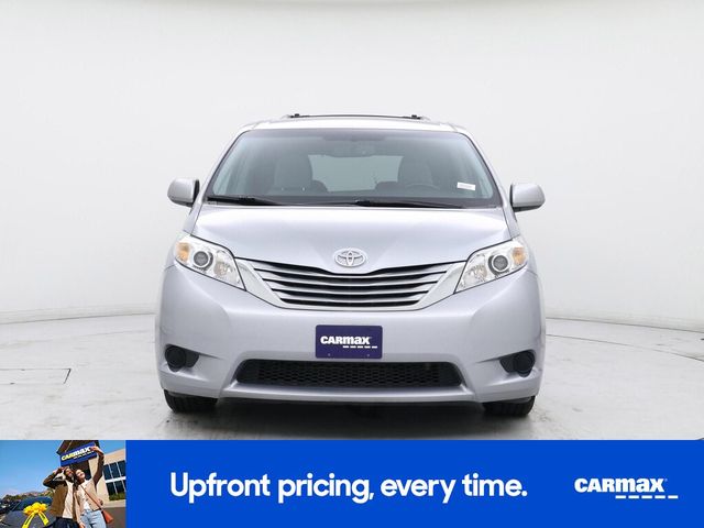 2016 Toyota Sienna LE