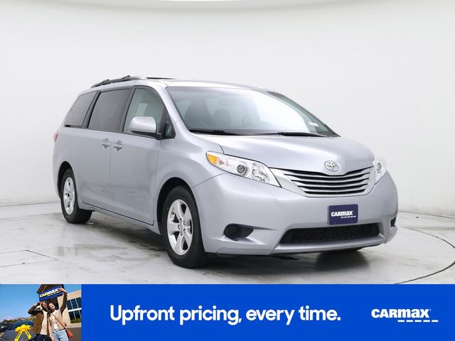 2016 Toyota Sienna LE