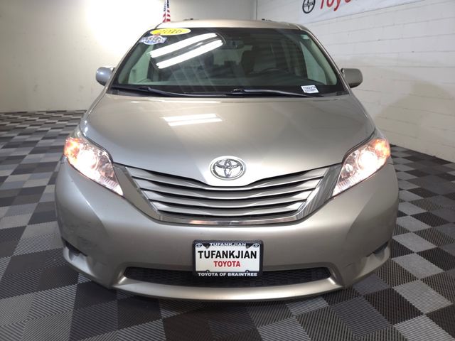 2016 Toyota Sienna LE