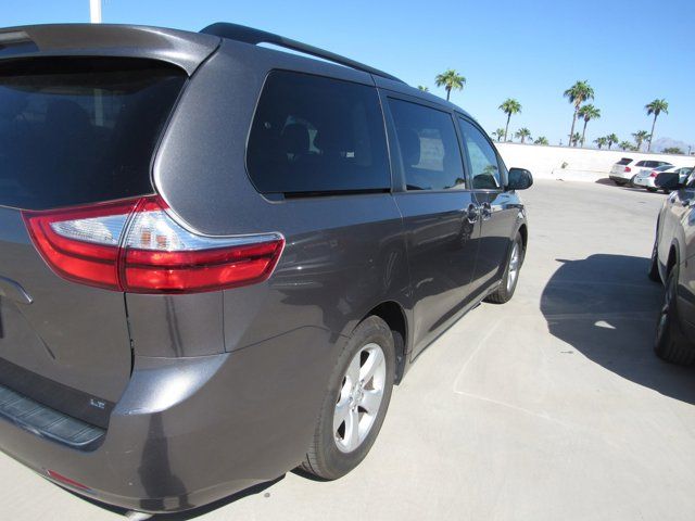 2016 Toyota Sienna LE