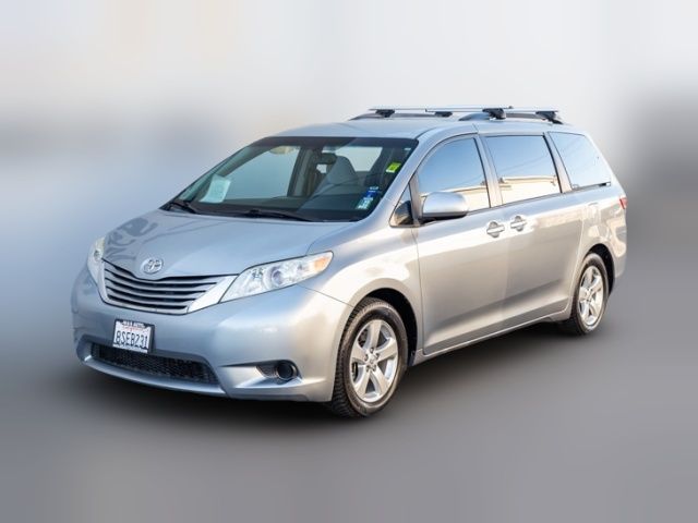 2016 Toyota Sienna LE