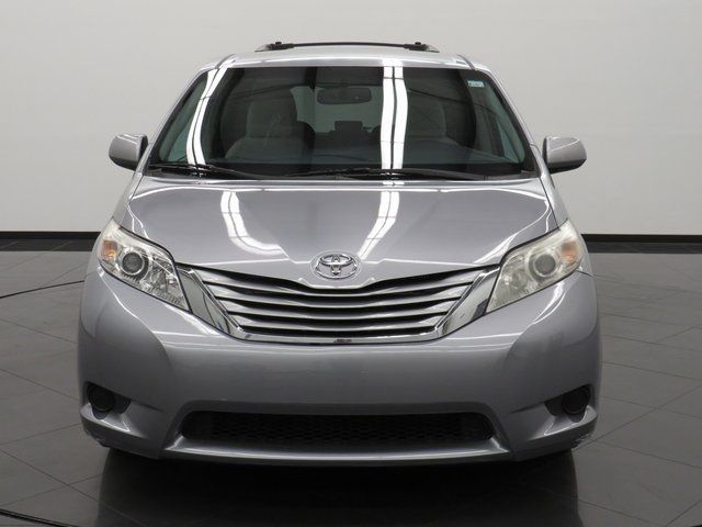 2016 Toyota Sienna 