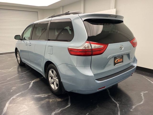 2016 Toyota Sienna LE