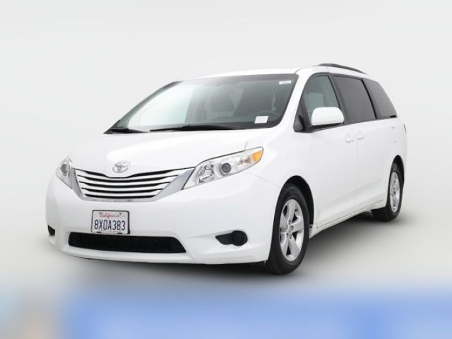 2016 Toyota Sienna LE