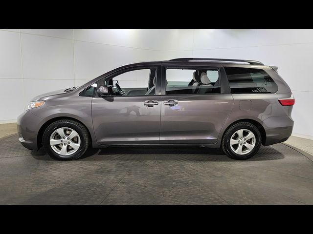 2016 Toyota Sienna LE