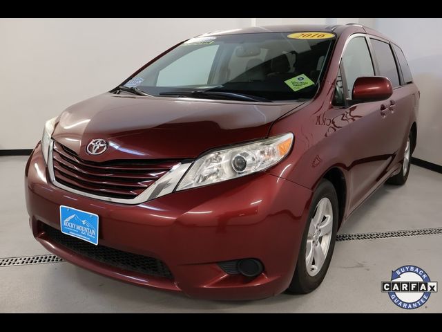 2016 Toyota Sienna LE Auto Access Seat