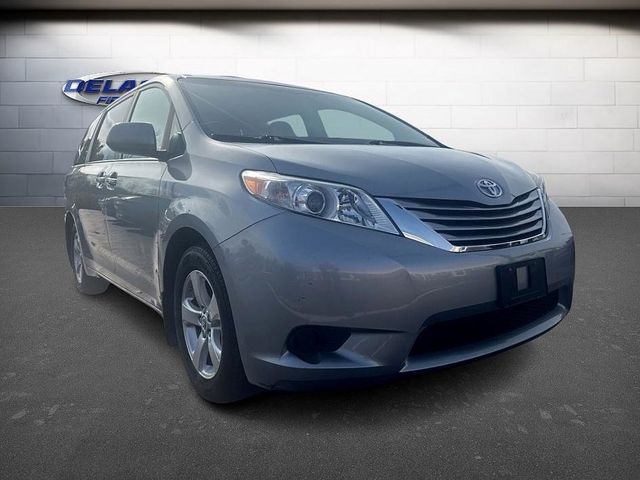 2016 Toyota Sienna LE