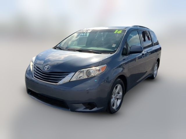 2016 Toyota Sienna LE