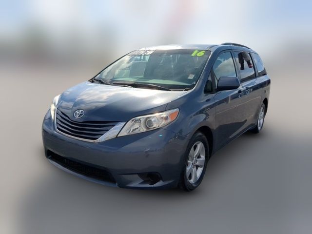 2016 Toyota Sienna LE