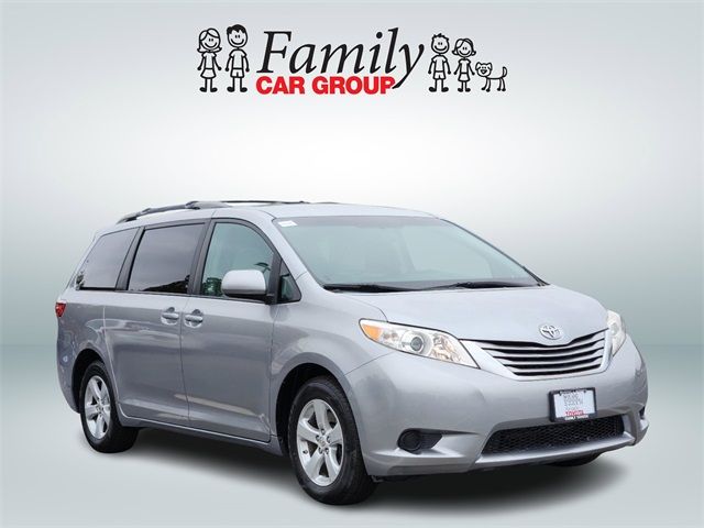 2016 Toyota Sienna LE