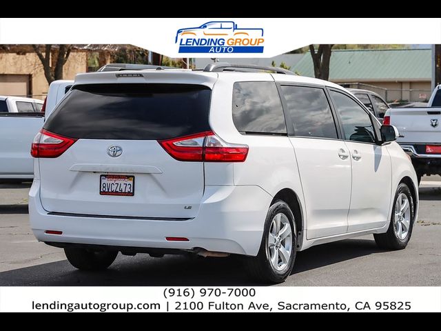 2016 Toyota Sienna LE