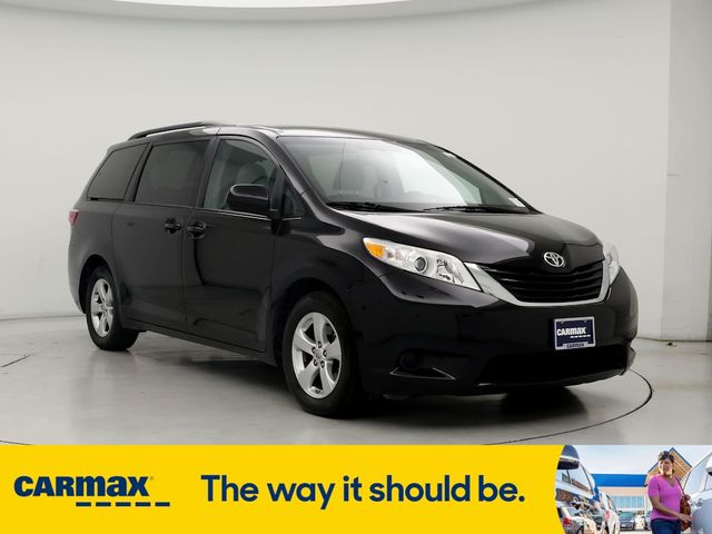 2016 Toyota Sienna LE