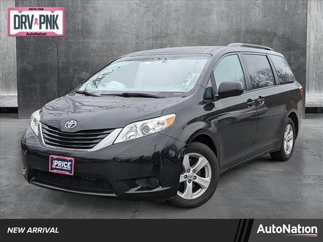 2016 Toyota Sienna LE