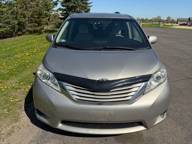 2016 Toyota Sienna 
