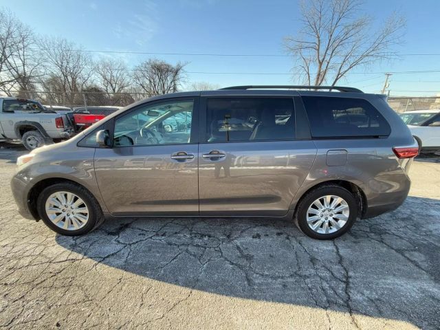 2016 Toyota Sienna LE