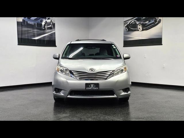2016 Toyota Sienna LE