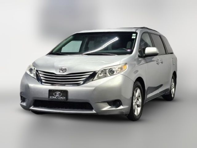 2016 Toyota Sienna LE