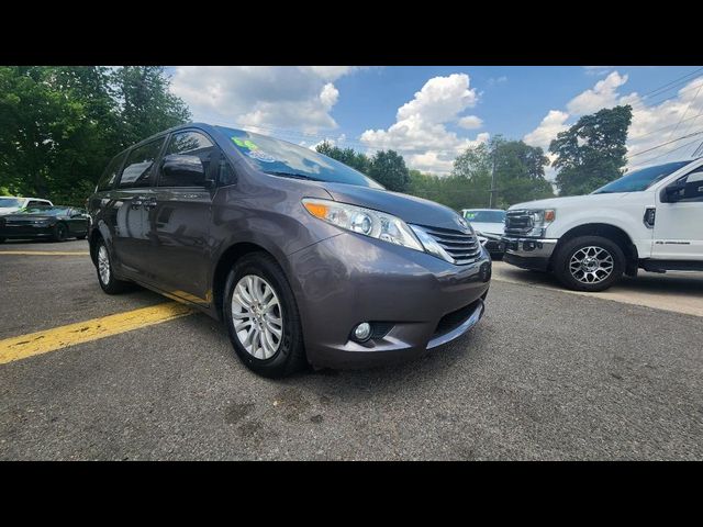 2016 Toyota Sienna Limited Premium