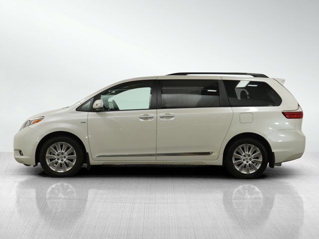 2016 Toyota Sienna 