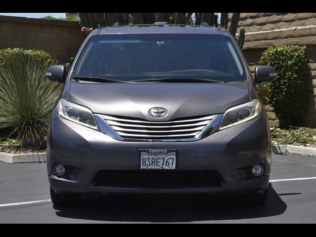 2016 Toyota Sienna 