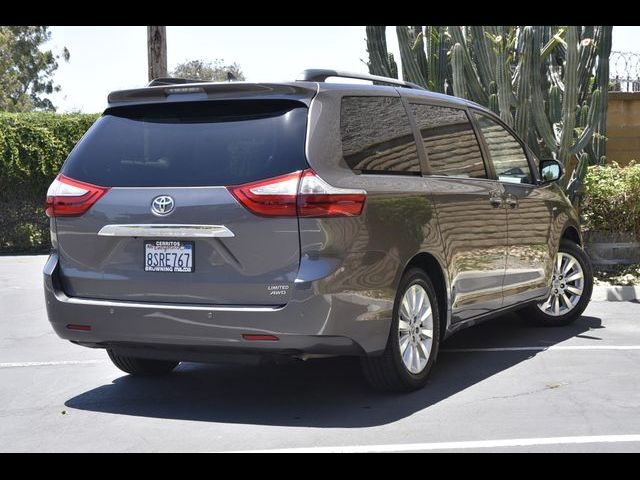 2016 Toyota Sienna 