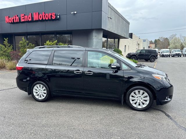 2016 Toyota Sienna XLE