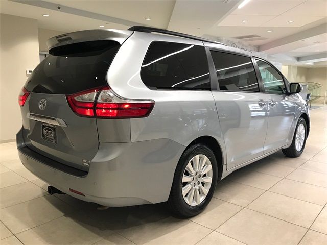 2016 Toyota Sienna 