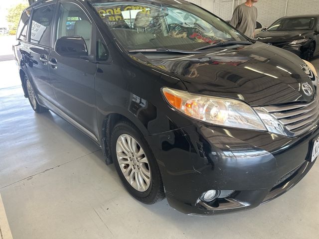 2016 Toyota Sienna XLE Premium