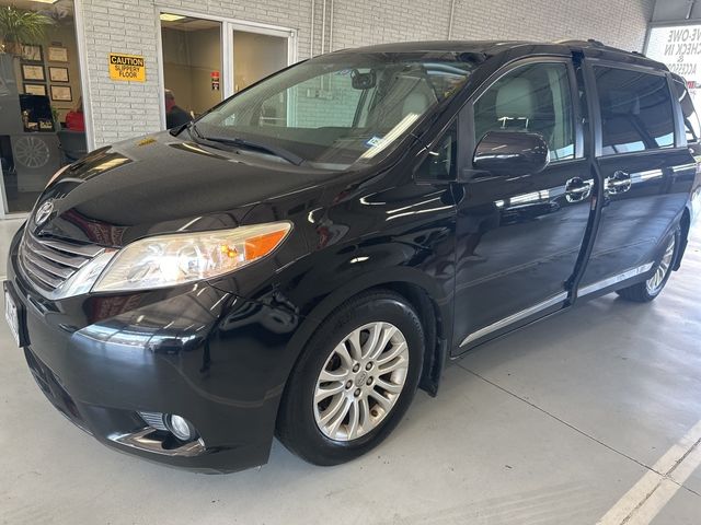 2016 Toyota Sienna XLE Premium