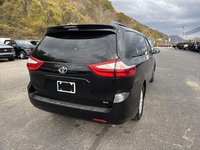 2016 Toyota Sienna Limited Premium