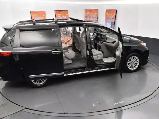 2016 Toyota Sienna XLE Premium